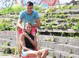2/20197 t eď, otři roky později odmaturovala Barbora Seemanova A Jeji Fotbalista Vybira Ji Plavky Fandi Slavii Isport Cz