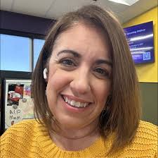 Where to find apple cider slushies and donuts near Milford?