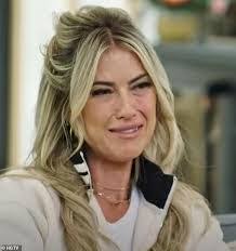 Laurie Haack's Instagram, Twitter & Facebook