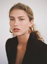 Up-and-coming Israeli model stepping into Angelina Jolie's shoes