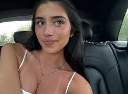 Meet best friends Morgan Davis and Orly Sanborn! Take a look at how Alpha  Phi brought them together💋👭 “I will forever be indebted to Alpha Phi  because of the amounts of kind