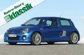 The first v6 engines were designed and produced independently by marmon motor car company, deutz gasmotoren fabrik and delahaye. Renault Clio V6 Test Des 254 Ps Sportwagens Autobild De