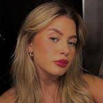 Isabelle Springer's Instagram, Twitter & Facebook