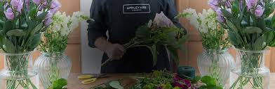 Our london managers go through each and every bouquet making sure that all stems of flowers are perfect, fresh and designed properly. Same Day Flower Delivery London Order By 12pm Appleyard London