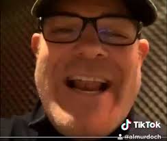 Vancouver Canucks' public address announcer ready to make calls again