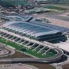 O aeroporto foi inaugurado a 3 de dezembro de 1945 com um voo proveniente de lisboa de um aparelho da companhia de transportes aéreos. 1