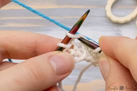 Cast on a number of stitches divisible with 6+3 with colour a. Knitting The Bobble Stitch With Two Colors Step By Step Tutorial