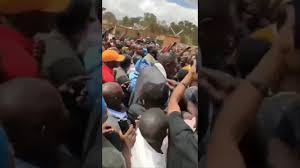 Au niveau du gouvernement, un deuil national ne serait pas une surprise compte tenue de la contribution de saj dans le construction de l'ile maurice moderne. Deuil National Le President Elu Maurice Kamto A Bafoussam Pour La 2eme Fois By Denis Albert