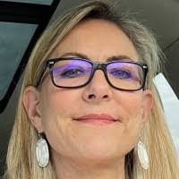 Karen Debusk's Instagram, Twitter & Facebook