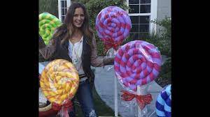 Diy christmas decorations _ paper plate lollipops _ easy kasdids craft. Okay We All Know What A Pool Noodle Is But Did You Know All Of These Fun Things You Can Do With Th Giant Lollipops Lollipops Diy Outdoor Christmas Decorations