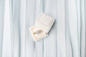 Sara kills bishop, but she is knocked out only to meet him again back at his lair. 5 Alternative Choices For Wedding Rings That Stand Out