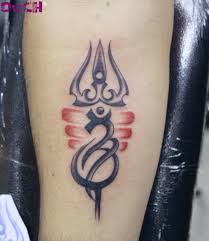 Inscriptions, skulls & words women, skulls (or death, by proxy) and inscriptions are also popular tattoo themes when it comes to tattoo designs for men. 80 Om Tattoo Designs With Meaning 2021 Ideas With Lord Shiva Trishul Tattoosboygirl