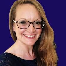 Alexandra Hogg's Instagram, Twitter & Facebook