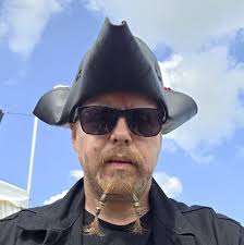 Harajuku Closet, herzlich Willkommen in der Welt des J-Store Hamburg! Manga  von großen und kleinen Verlagen, Purikura, J-Fashion (Baby The Stars Shine  Bright, ACDC Rag, Atelier Pierrot und mehr!), Merchandise, Süßigkeiten und