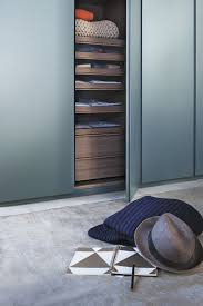 Armoire De Chambre Contemporaine En Bois En Bois Laque Avec Porte Battante Lema Home Armoire Chambre Chambre Contemporaine Porte De Placard Battant