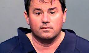 Sekt-overgripere flyttet hjem til ofrene: