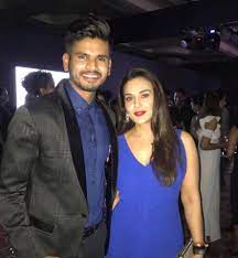 Shreyas iyer wikipedia, biography, age, net worth, cricket career, wife, . Shreyas Iyer With Real Preity Zinta At The Gqnight Facebook