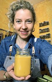 Jennifer Caroff Finally Found Herself in the Right Place, Facing in the  Right Direction with Bauman College: Bauman College