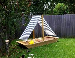 Doch so einfach das sandkasten selber bauen auch scheint, sind einige tipps von. Sandkasten Selber Bauen Tipps 20 Tolle Modelle Als Ideen