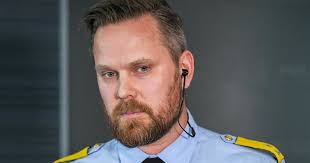 Voksne har sett på når barn er blitt ranet : r/norge