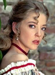 Who is Edith González dating? Edith González boyfriend, husband