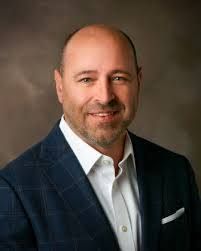 Kevin Smallwood's Instagram, Twitter & Facebook