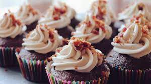 Cupcake adalah sebuah hidangan penutup yang lezat dan kaya rasa, dan cupcake cocok untuk hampir semua acara. Cara Membuat Cupcake Cokelat Kukus Yang Enak Dan Sederhana Lembut Banget Lifestyle Liputan6 Com