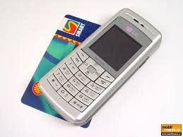 LG G1800: mobil s MP3 za čtyři tisíce ...