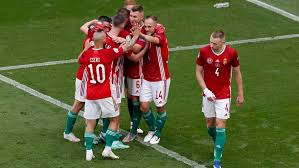 Những cđv đầu tiên của tuyển pháp vào puskas arena tiếp lửa cho thầy trò hlv deschamps. Sv1dr Gl9kke0m