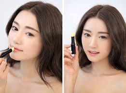 Dưỡng mãi nhưng môi cứ xỉn màu nứt toác, không phải thiếu độ ẩm mà do bạn  đã lơ là với công đoạn này