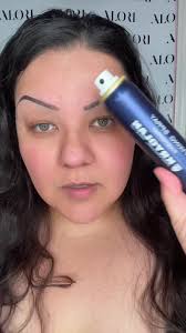 How to set sweat-proof eyebrows for hot weather