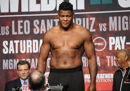 I'm just as puzzled as the commentators. Luis Ortiz Stops Injured Alexander Flores 45 Seconds Into Fox Main Event Boxing News