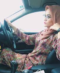 Tumblr Is A Place To Express Yourself Discover Yourself And Bond Over The Stuff You Love It S Where Your Interests C In 2021 Muslim Women Hijab Muslim Women Fashion