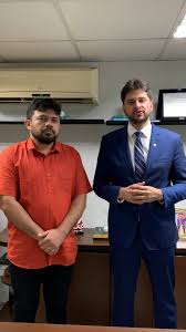 Nesta tarde, Estive com o Deputado Guilherme Landim, conversando sobre  assuntos do interesse do município. Na narrativa da falta de transporte da  saúde, o Deputado garantiu destinar 250mil reais para ...