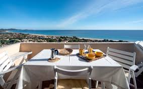 Ob sie eine ferienwohnung kaufen oder ein ferienhaus kaufen ist dabei ihnen überlassen. Fewo Belvedere Mit Meerblick In Costa Rei Sardinien Sardinianatour