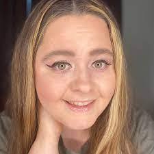 Cassie Echols's Instagram, Twitter & Facebook