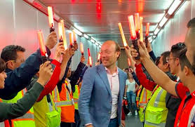 Su última posición fue en aeromexico donde se desempeñó por cinco años como vicepresidente ejecutivo comercial liderando los procesos de estrategia corporativa, planeación de la red e itinerarios, alianzas. Anko Van Der Werf Alnnews