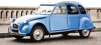 Retrouvez Toutes Les Images De Notre 2cv Familierement Appelee Deuche Ou Deudeuche C Est Une Voiture Populaire Francaise Prod 2cv Citroen 2cv Voitures Bleues