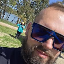 Should I purify this or nah? 8:17 211 cp2315 Kyogre 130/ 130/130HP 130HP  398.68kg WEIGHT WA 39 JUST Attack Defense HP This Kyogre was caught