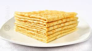 Se mai adauga faina, se subtiaza iar cu apa minerala si se continua operatia pana cand se termina faina si apa minerala. Clatite Pas Cu Pas Jamilacuisine Youtube