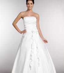 Robe De Mariee Tati 20 Robes Pas Cheres Et Elegantes