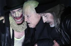 premiera* William Shakespeare KRALJ LEAR 👑 petek, 18. 4., ob 20.00 na  velikem odru