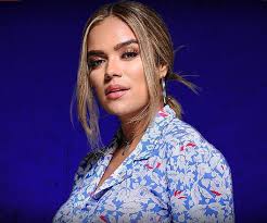 Conoce y personaliza tu perfil. Karol G Carolina Giraldo Navarro Bio Facts Family Life Of Colombian Singer
