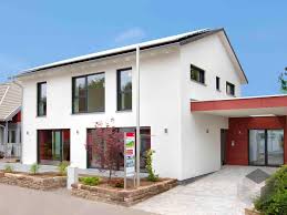 Neben einer hohen funktionalität und platz für 6 personen hatte die ästhetik eine große relevanz bei der konzeption des hausprogramms elegant. Einfamilienhaus Musterhaus Fellbach Stuttgart Von Talbau Haus Fertighaus De