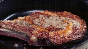 Steak On A Cast Iron Skillet Yum Gif On Imgur
