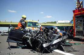 Depuis une soixante d'années les chiffres du nombre d'accidents de la route en france sont édifiants. Les Vraies Causes De La Mortalite Sur Les Autoroutes Le Parisien