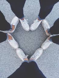 Cute Enough To Stop Your Heart Skilled Enough To Start It Cz Trainers Photos Meilleur Ami Shooting Photo Amis Photographie D Ami