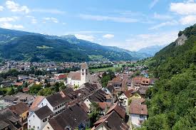 It offer panoramic views over the rhine valley and free parking. Urlaub Vaduz Aktuelle Informationen Fur Ihren Urlaub Vaduz In Furstentum Liechtenstein