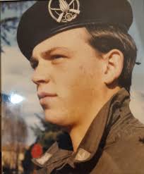 Qualcuno è del 5 scaglione 1991 io ero a CESANO DI ROMA Scuola di Fanteria  e Cavaliera vicino al lago di Bracciano 5 /91