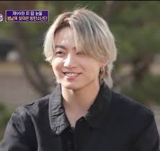 Jungkook trat einmal in einer show namens 'flower crew' auf, in der army das gefühl hatte, dass der von grammy nominierte sänger der. Bts S Jungkook Reunites With Jo Se Ho On You Quiz On The Block Here S What Happened Before The Show Koreaboo